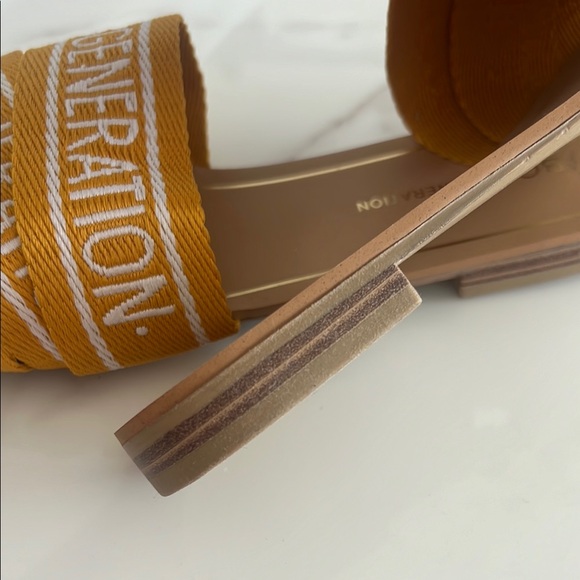 BCBGeneration Yellow and White Sandals nwot - Picture 4 of 4